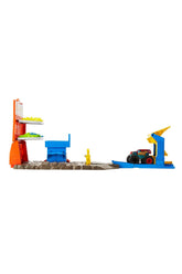 Hot Wheels Monster Trucks Patlama İstasyonu Oyun Seti HFB12